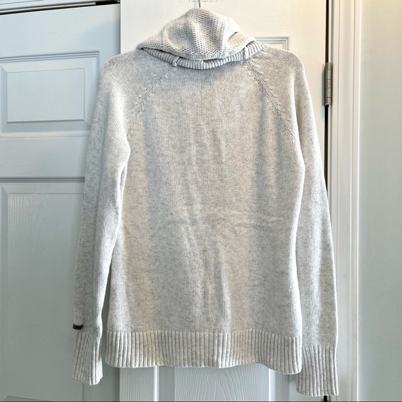 Columbia Cowl Neck Sweater With Drawstrings Oatmeal Color Size XL Fits Like L - Picture 4 of 7